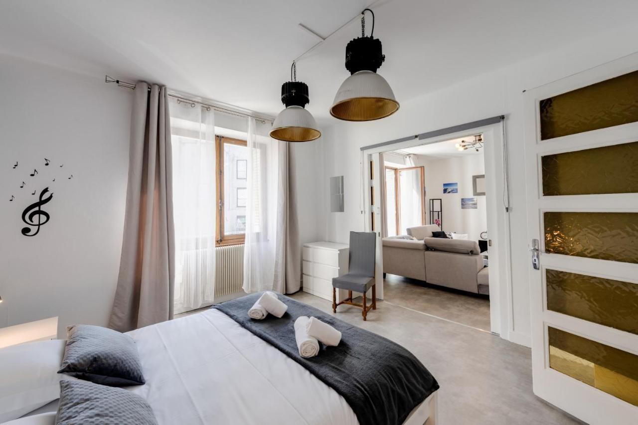 Les Capucins - 3 Bedroom Apartment Near The City アヌシー エクステリア 写真